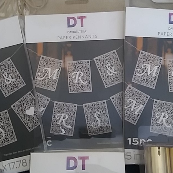 David Tutera 20pc Wedding decor and Guest Books - Picture 2 of 7